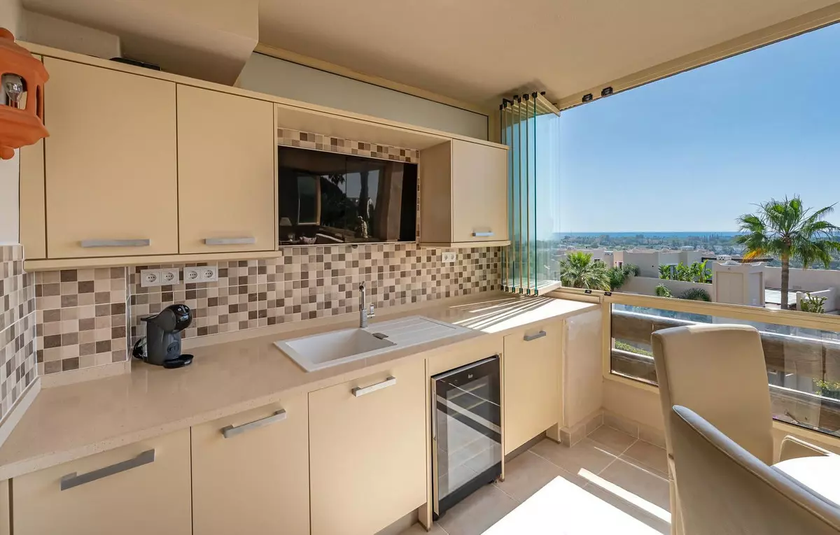 2-bedroom Apartment In Estepona, Spain (107 M²)