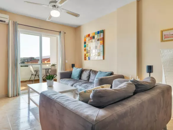 3-bedroom Apartment In Benalmádena, Spain (96 M²)