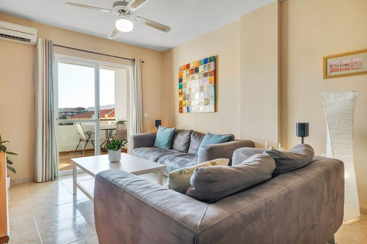 3-bedroom Apartment In Benalmádena, Spain (96 M²)