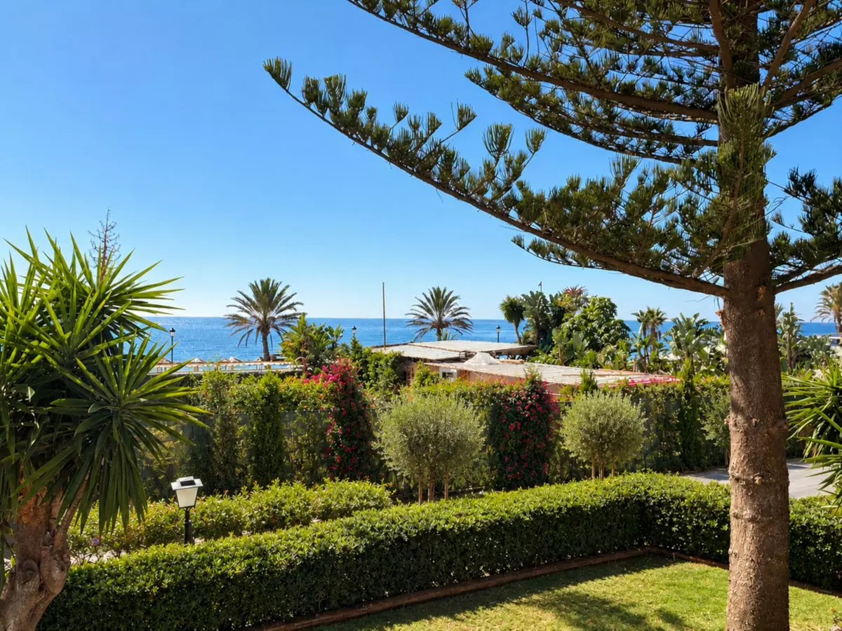 3-bedroom Apartment In Marbella, Spain (130 M²)