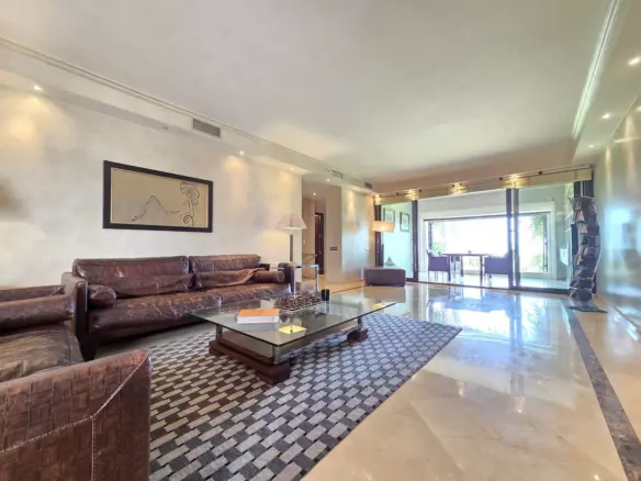 2-bedroom Apartment In Marbella, Spain (146 M²)