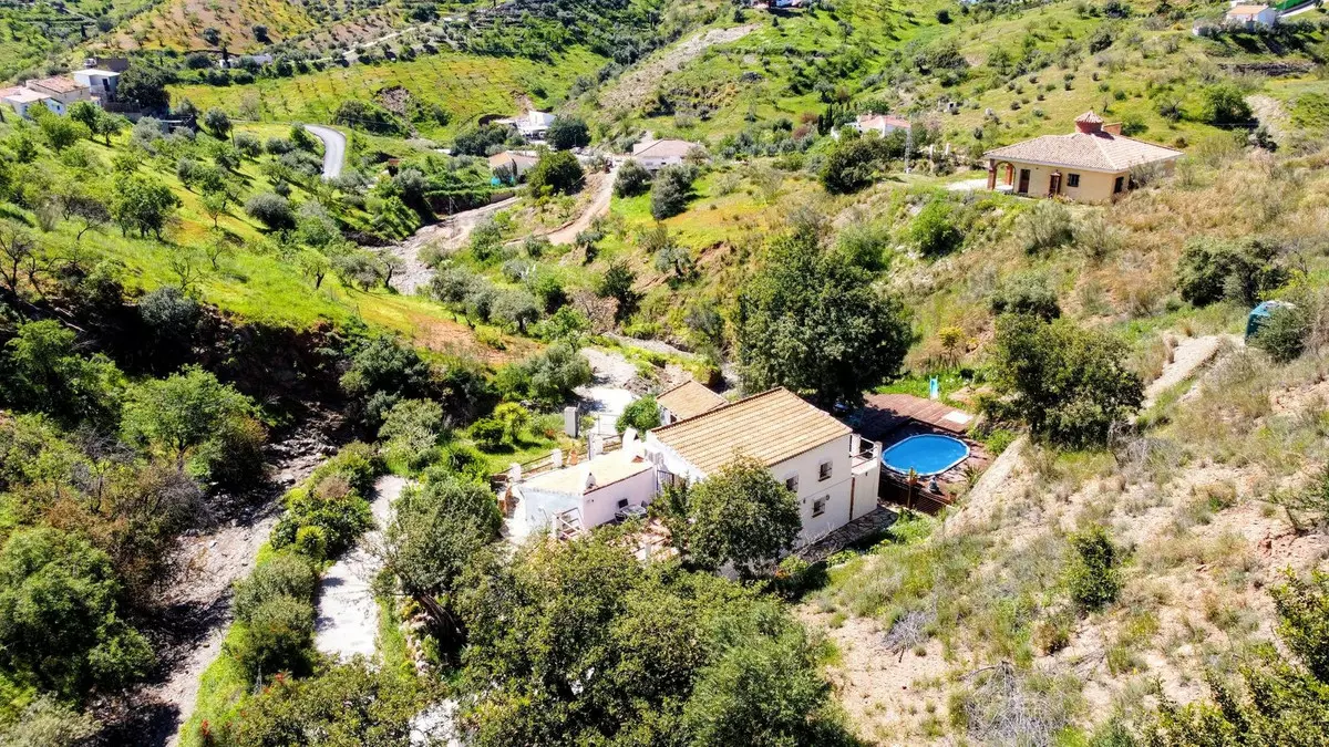 3-bedroom Country House In Almogía, Spain (192 M²)