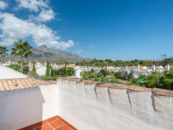 4-bedroom Town House In Marbella, Spain (178 M²)