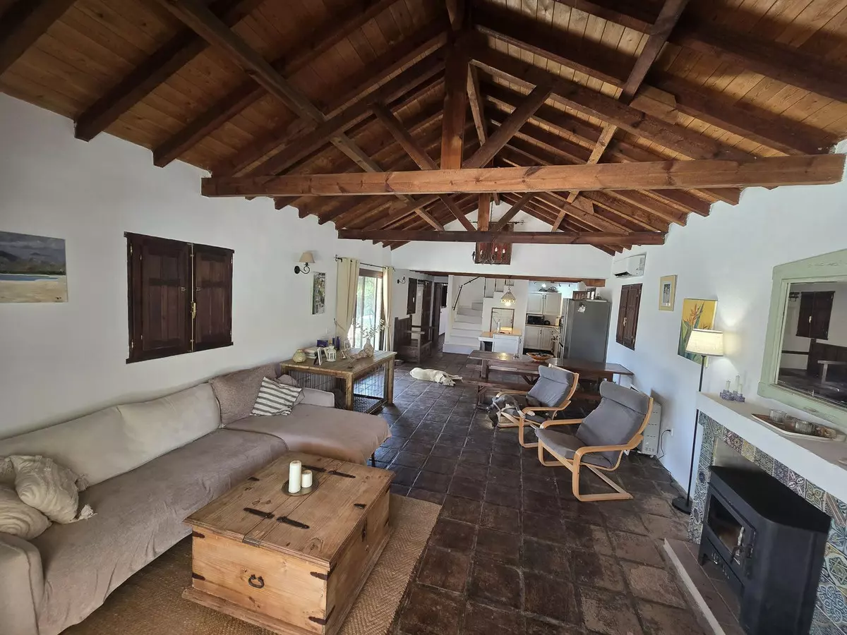 3-bedroom Villa In Guaro, Spain (152 M²)