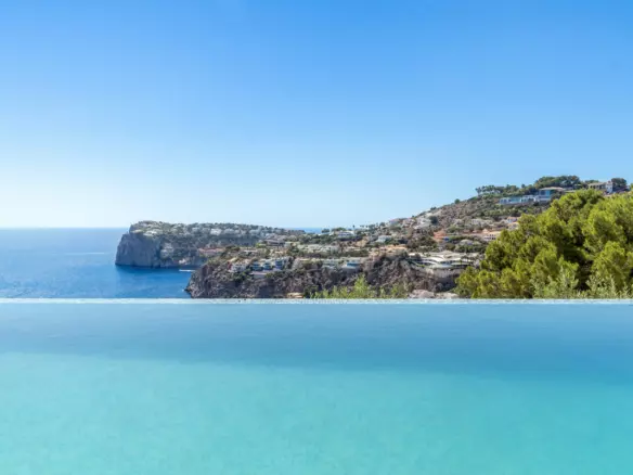 4-bedroom Villa In Andratx, Spain (416 M²)