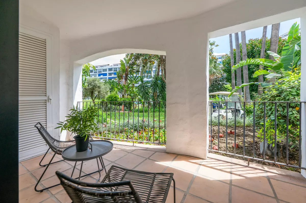 3-bedroom Apartment In Marbella, Spain (154 M²)
