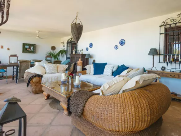 8-bedroom Country House In Villanueva Del Trabuco, Spain (569 M²)