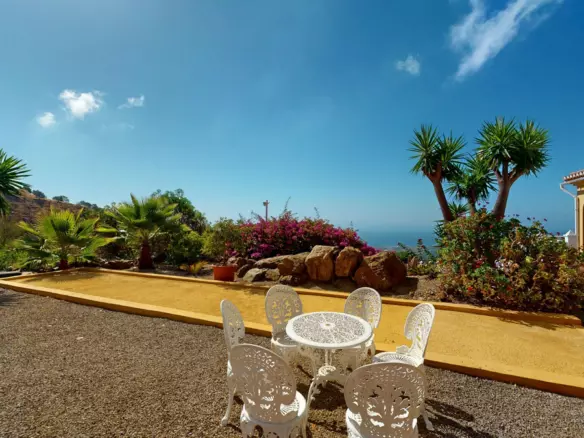 4-bedroom Villa In Vélez – Málaga, Spain (240 M²)
