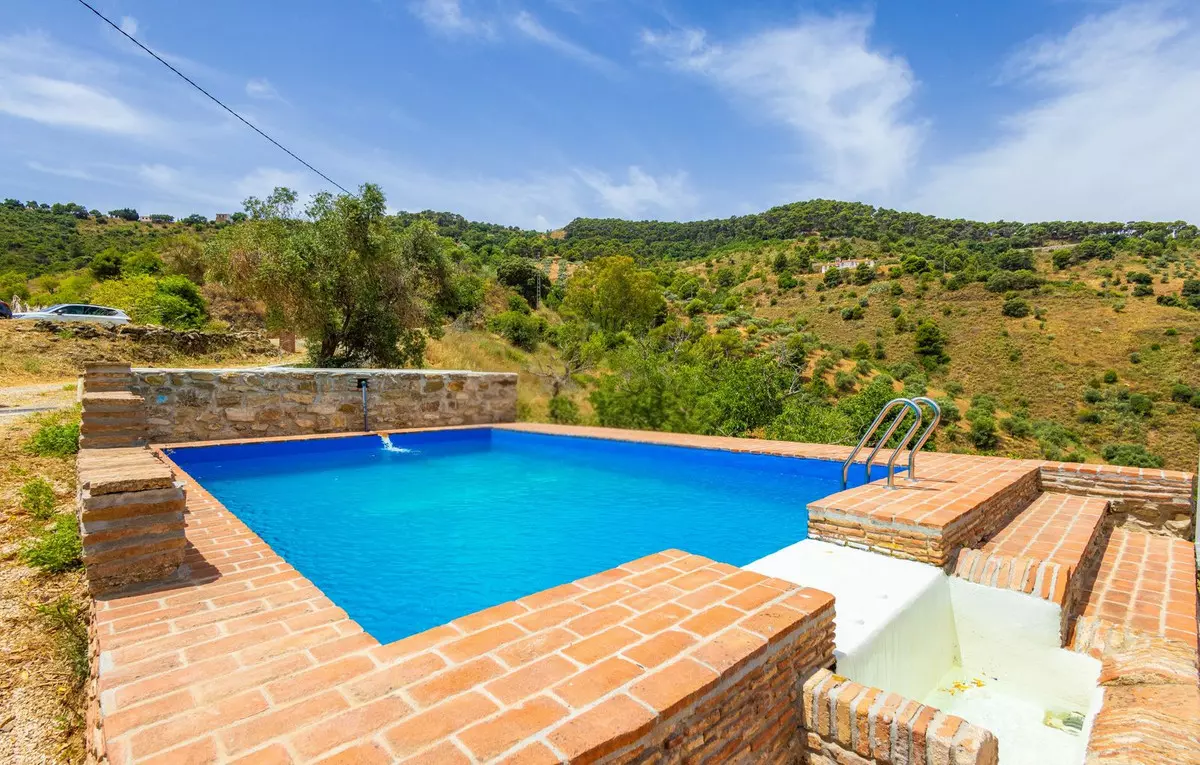8-bedroom Country House In Colmenar, Spain (1.094 M²)