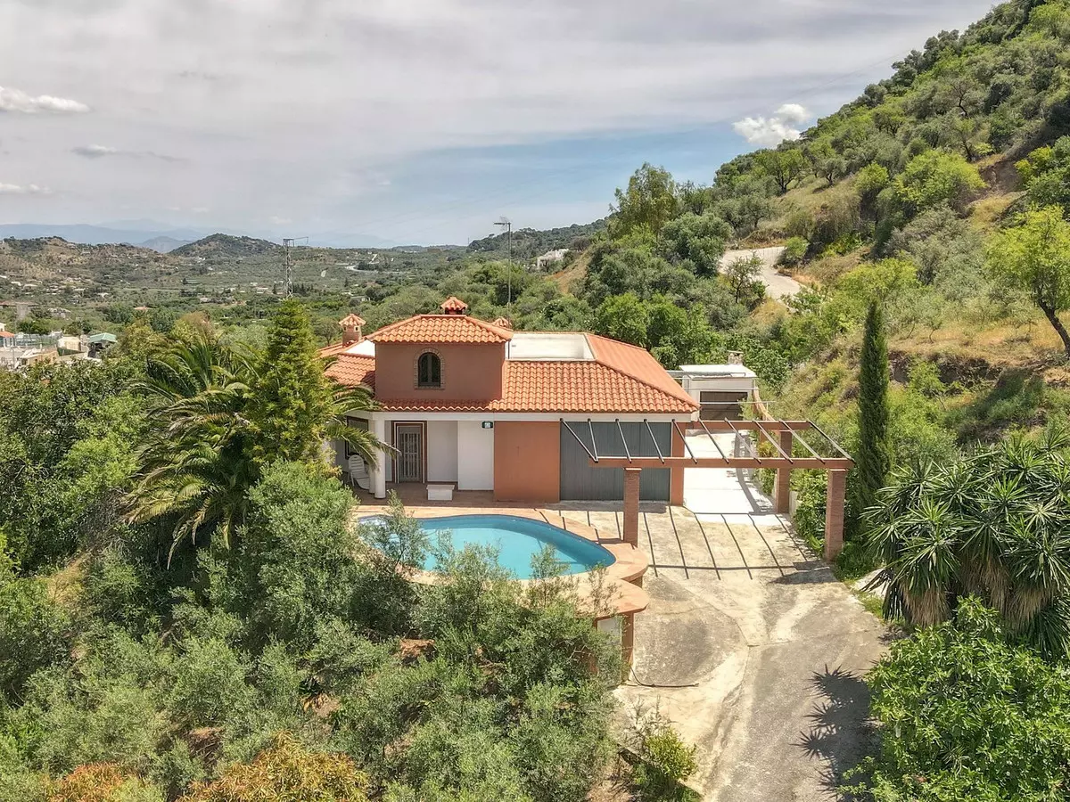 3-bedroom Villa In Guaro, Spain (250 M²)