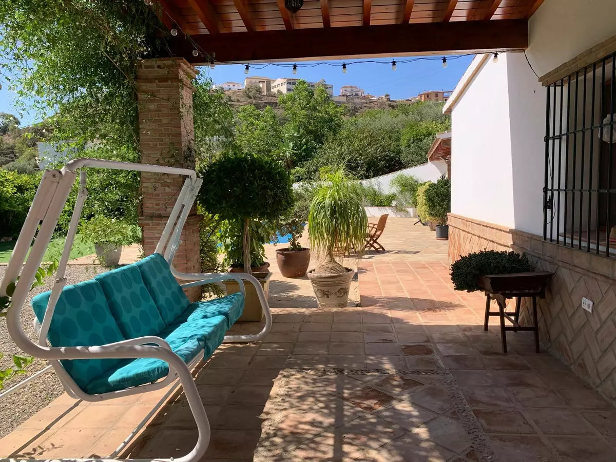 3-bedroom Villa In Álora, Spain (135 M²)