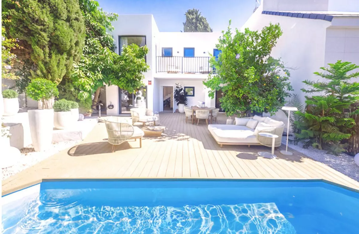 4-bedroom Villa In Fuengirola, Spain (168 M²)