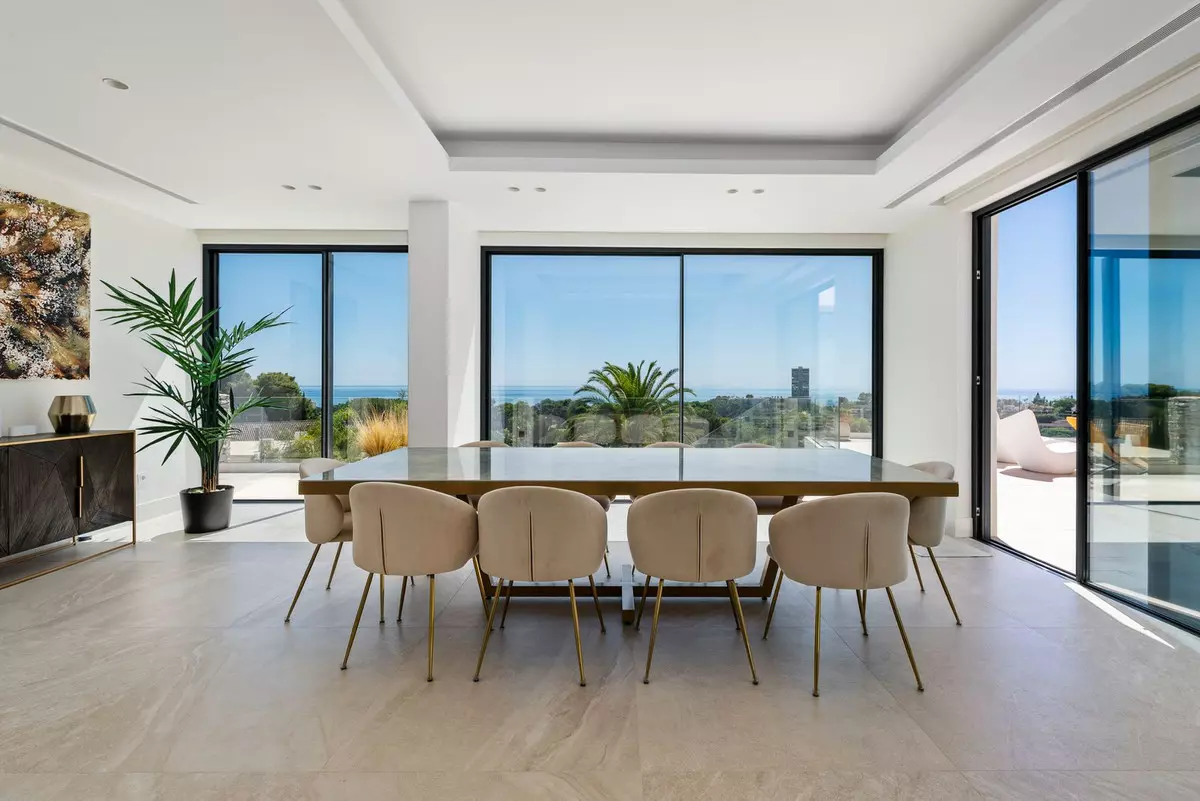 4-bedroom Villa In Marbella, Spain (429 M²)