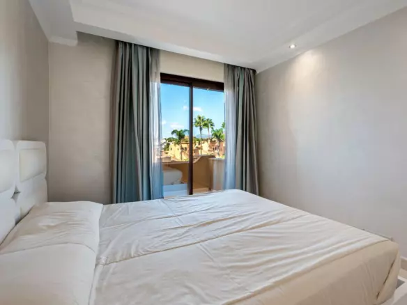 3-bedroom Apartment In Estepona, Spain (159 M²)