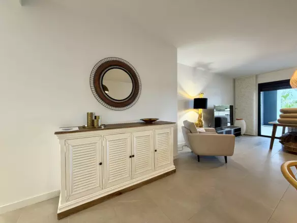 3-bedroom Apartment In Casares, Spain (149 M²)