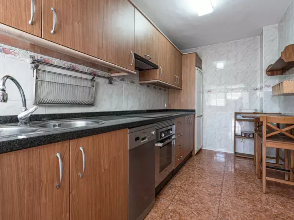 3-bedroom Apartment In Fuengirola, Spain (98 M²)