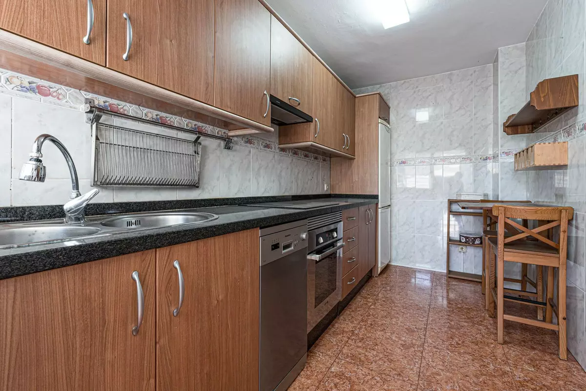 3-bedroom Apartment In Fuengirola, Spain (98 M²)