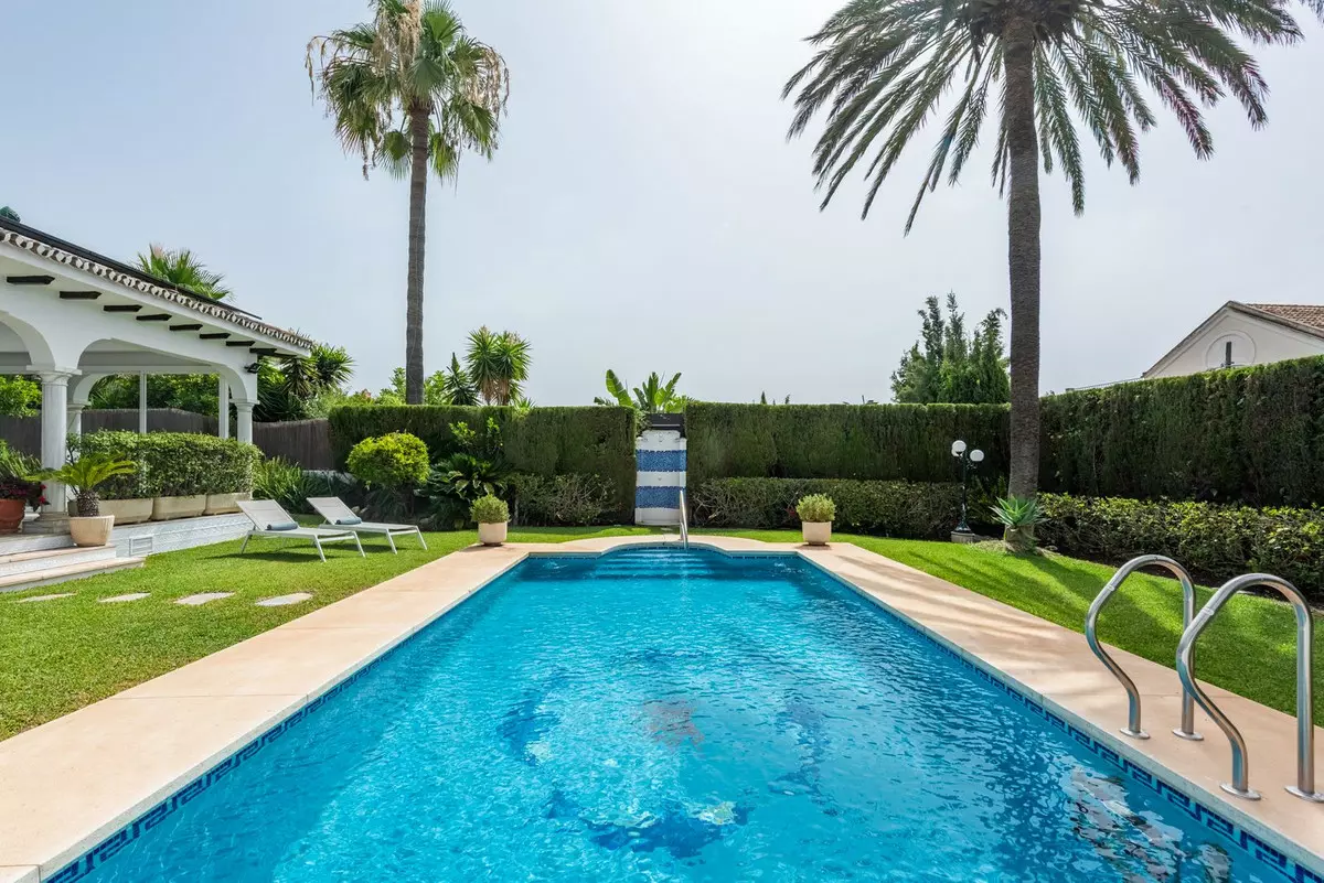 4-bedroom Villa In Marbella, Spain (346 M²)