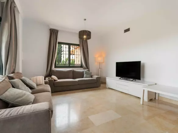 3-bedroom Apartment In Marbella, Spain (133 M²)