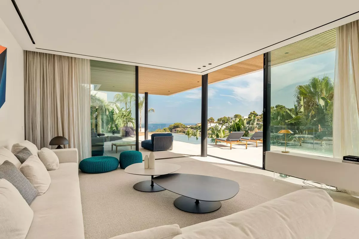 4-bedroom Villa In Calvià, Spain (584 M²)