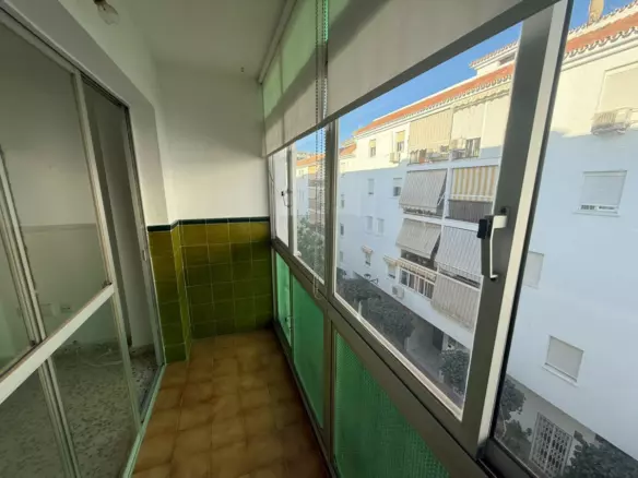 3-bedroom Apartment In Estepona, Spain (104 M²)