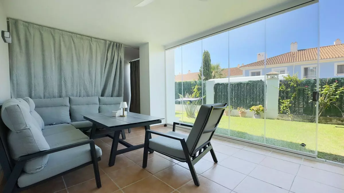2-bedroom Apartment In Estepona, Spain (92 M²)