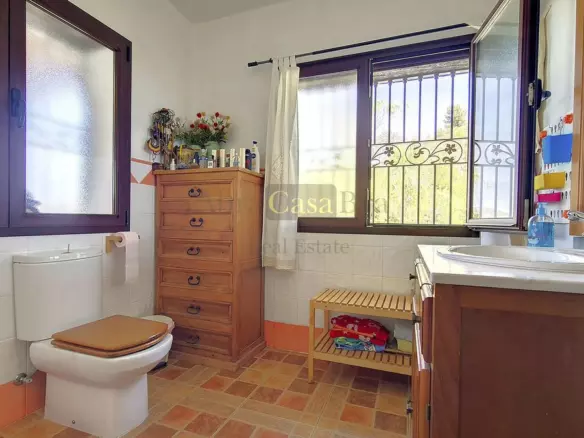 4-bedroom Villa In Canillas De Albaida, Spain (331 M²)