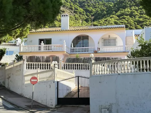5-bedroom Villa In Mijas, Spain (271 M²)