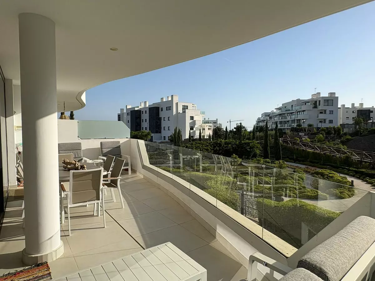 2-bedroom Apartment In Fuengirola, Spain (97 M²)