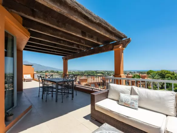 3-bedroom Apartment In Estepona, Spain (169 M²)