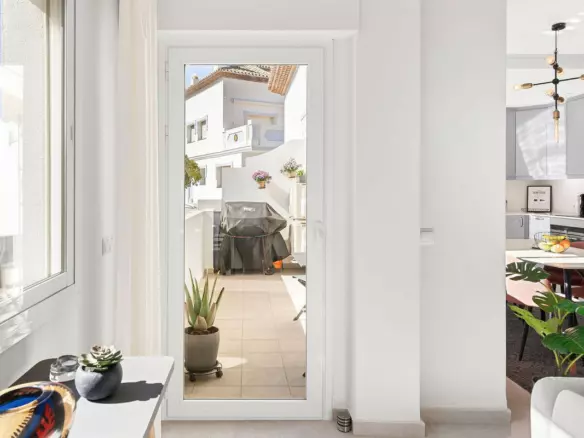 3-bedroom Apartment In Marbella, Spain (151 M²)