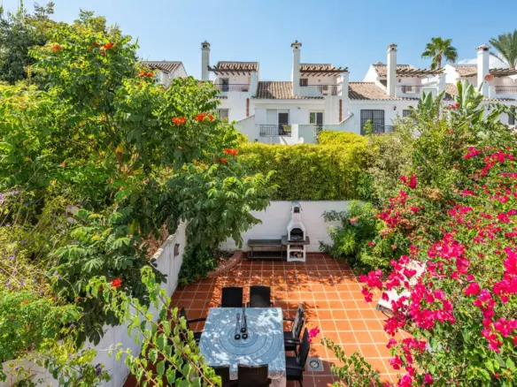 4-bedroom Town House In Marbella, Spain (178 M²)
