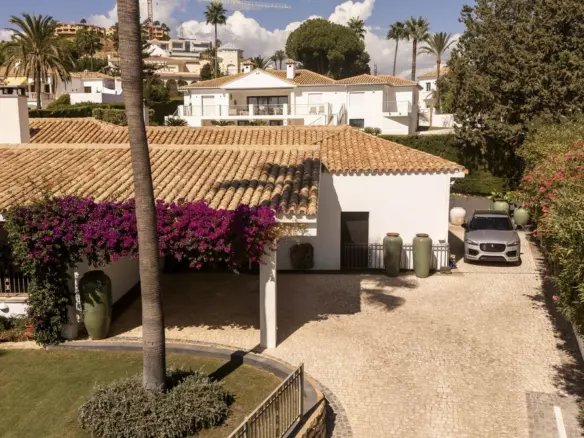5-bedroom Villa In Estepona, Spain (595 M²)