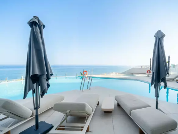 2-bedroom Apartment In Fuengirola, Spain (144 M²)