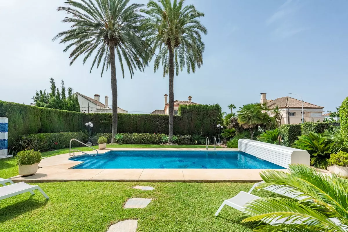4-bedroom Villa In Marbella, Spain (346 M²)