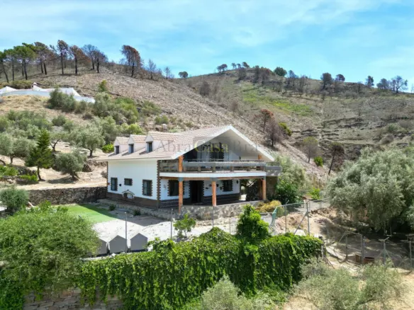 4-bedroom Villa In Canillas De Albaida, Spain (331 M²)