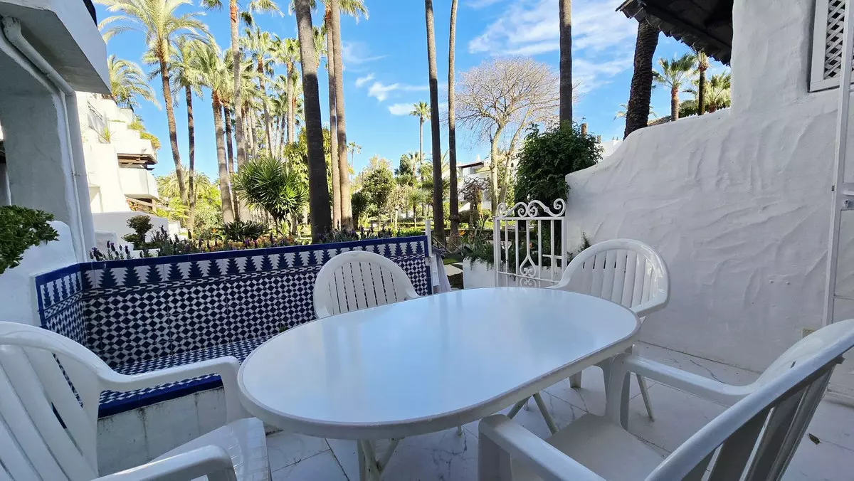 1-bedroom Apartment In Marbella, Spain (55 M²)