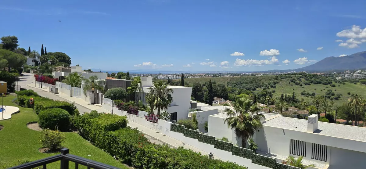 2-bedroom Apartment In Estepona, Spain (126 M²)