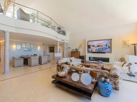 3-bedroom Apartment In Marbella, Spain (263 M²)