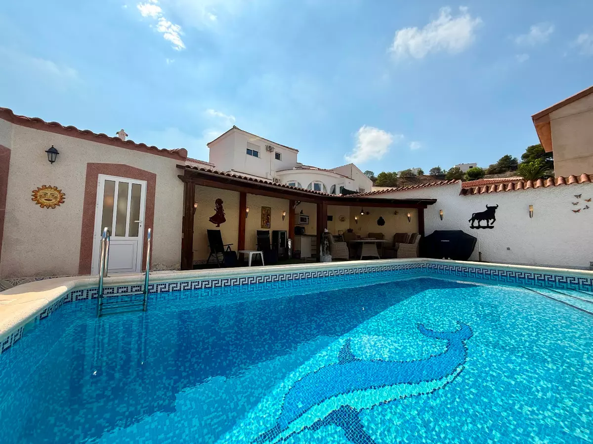 6-bedroom Villa In Rojales, Spain (393 M²)