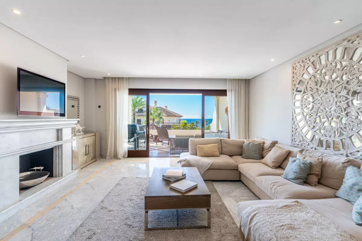 3-bedroom Apartment In Marbella, Spain (226 M²)