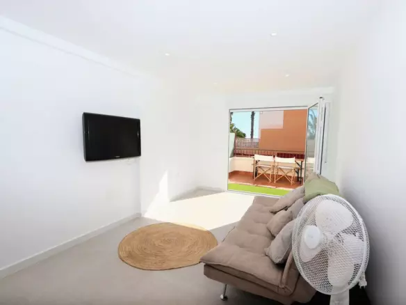 2-bedroom Apartment In Orihuela, Spain (75 M²)