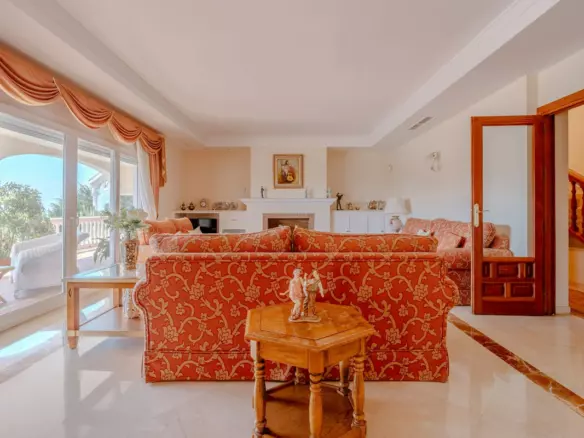 5-bedroom Villa In Estepona, Spain (282 M²)