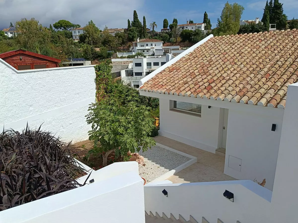 5-bedroom Villa In Mijas, Spain (265 M²)