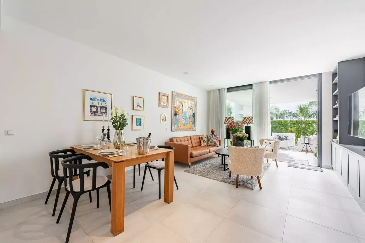 2-bedroom Apartment In Estepona, Spain (112 M²)