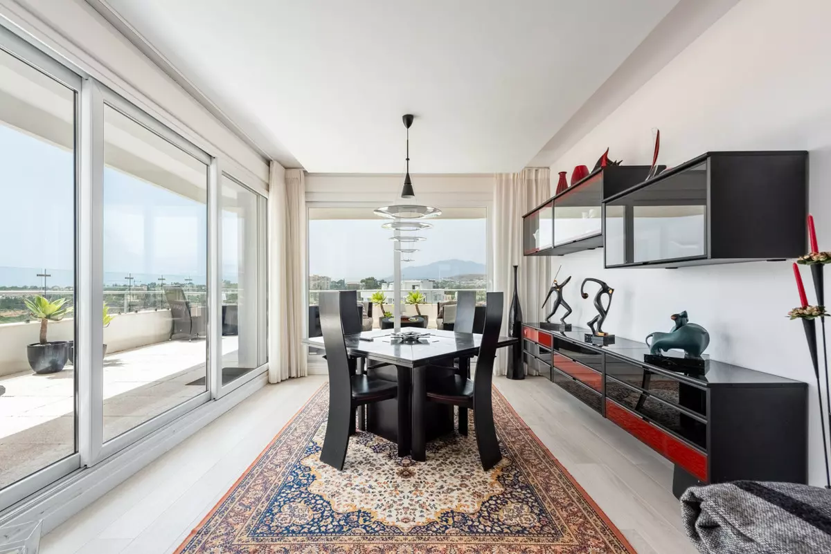 2-bedroom Apartment In Marbella, Spain (173 M²)