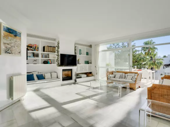 3-bedroom Apartment In Marbella, Spain (312 M²)