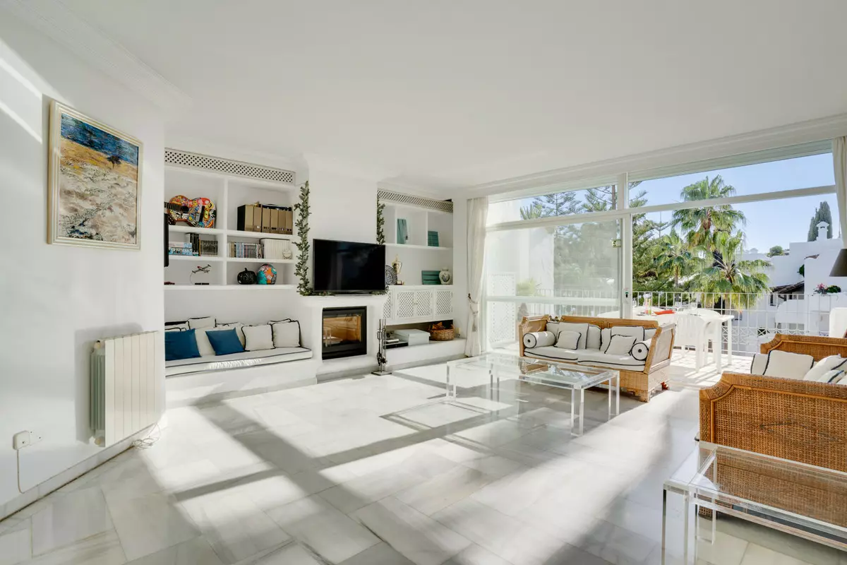 3-bedroom Apartment In Marbella, Spain (312 M²)