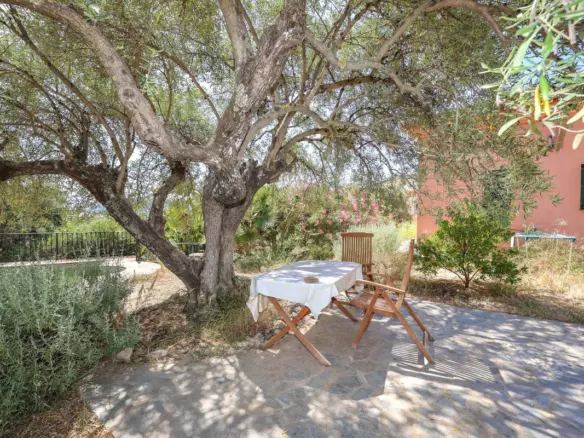3-bedroom Villa In Guaro, Spain (184 M²)