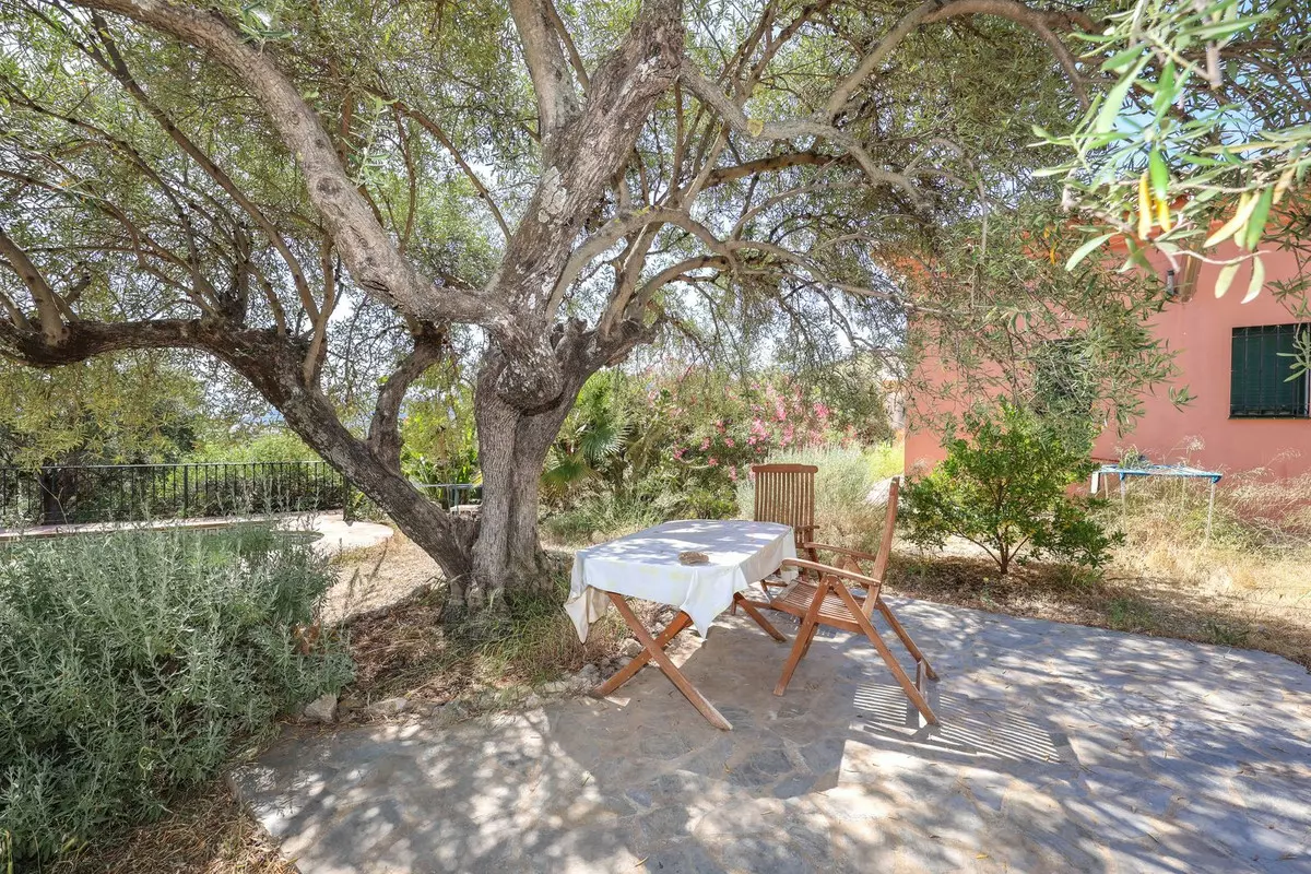3-bedroom Villa In Guaro, Spain (184 M²)